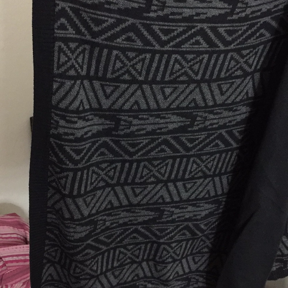 Sweater - Picture 3 of 4